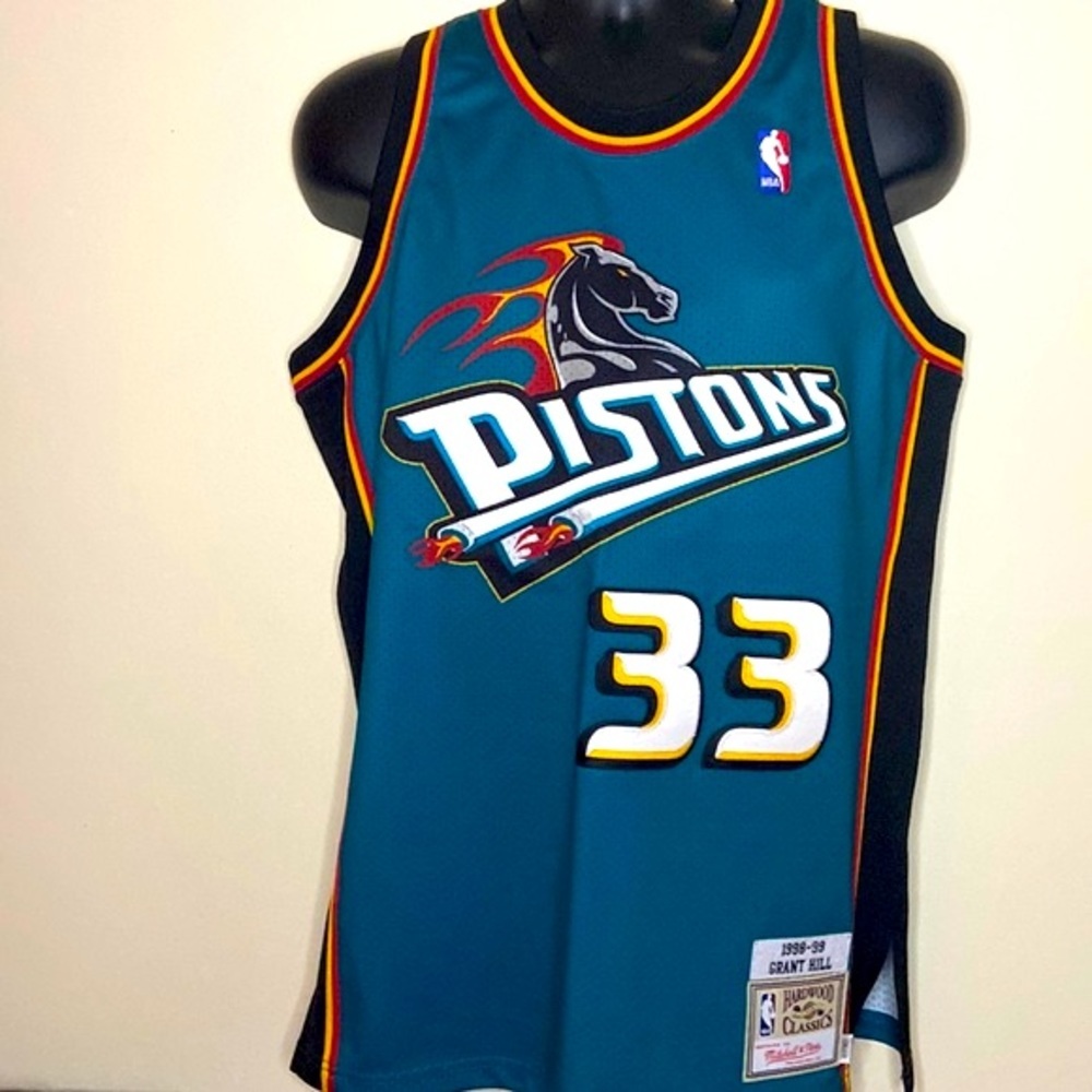AUTH 🏀 Grant Hill #33 jersey | Detroit Pistons | 40 (M) | ‘98-99 |  Like New